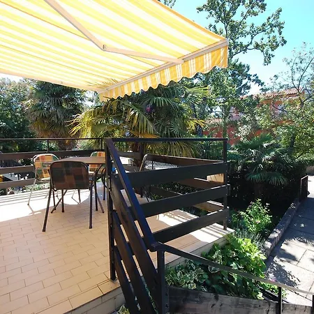Apartment Zvonko *