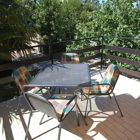 Zvonko Apartman Njivice